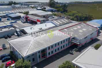 464sqm Rosebank Warehouse + 262sqm Office