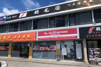 COMMERCIAL UNIT FOR LEASE