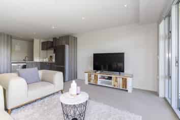 105/5 Rose Garden Lane, Albany