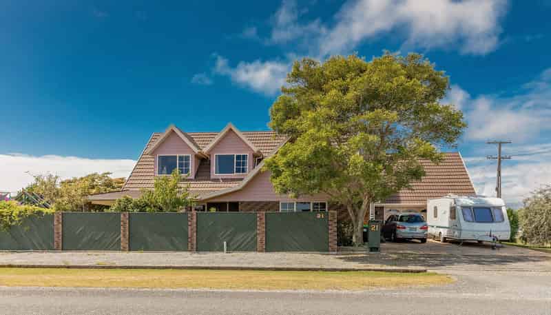 21 Queen Street, Westport