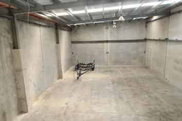 310 sqm Warehouse / Office, Hillsborough