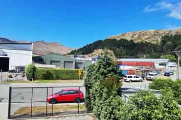 310 sqm Warehouse / Office, Hillsborough