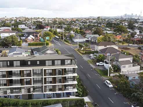 12 Burns Avenue, Takapuna