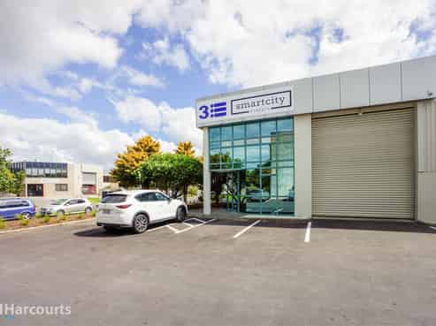 Versatile Albany Office & Warehouse - 240m²