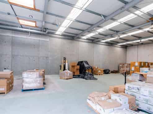 Versatile Albany Office & Warehouse - 240m²