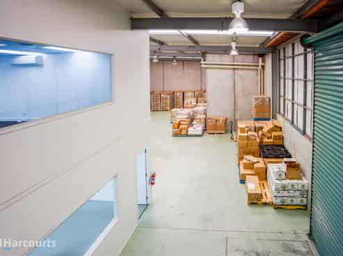 Versatile Albany Office & Warehouse - 240m²