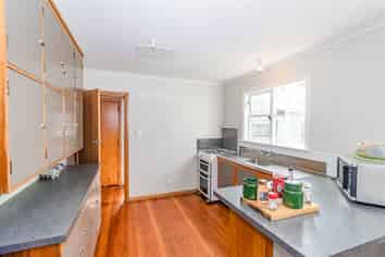 207 & 208 Anzac Parade, Wanganui East