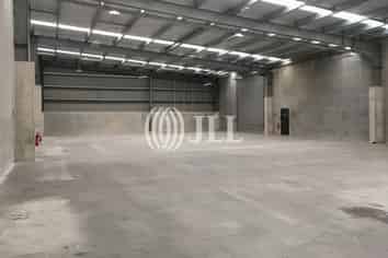 Modern Industrial: 700 - 1,400sqm