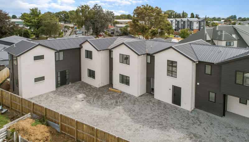 3/3 Snead Place, Hamilton East