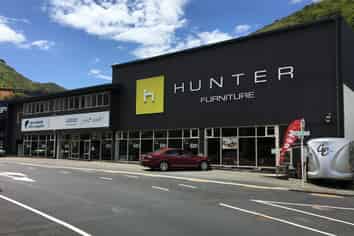 High Profile Destination Bulk Retail