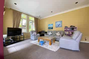 42 Alice Street, Gladstone