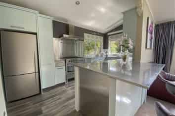 42 Alice Street, Gladstone