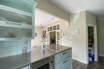 42 Alice Street, Gladstone