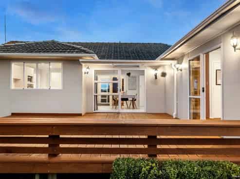 393 Aka Aka Road, Aka Aka