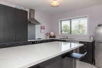 5A Derby Street, Westport