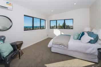 73B East Coast Road, Castor Bay