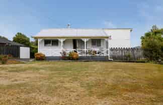 23 Forest View Road, 