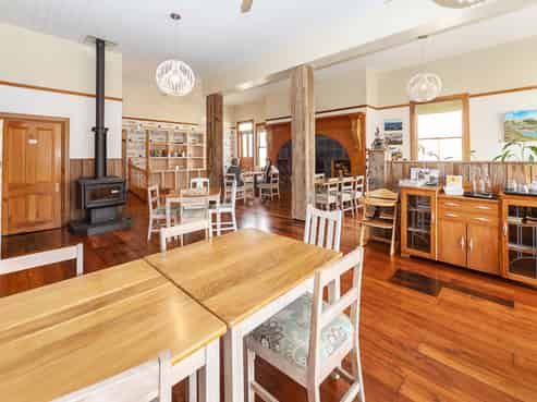 2900 Kimbolton Road, Kimbolton