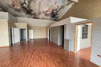 Flexible Space in Prime Retail Location!