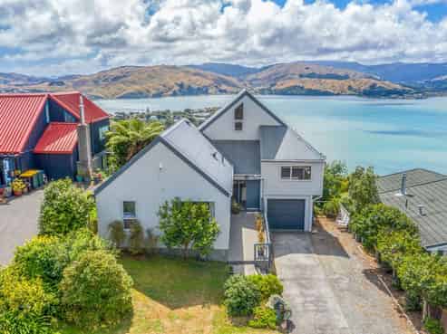 89 Kahu Road, Paremata