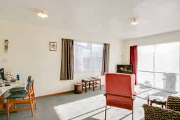 82 Wynyard Crescent, Tamatea