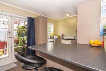 5 Derby Street, Westport