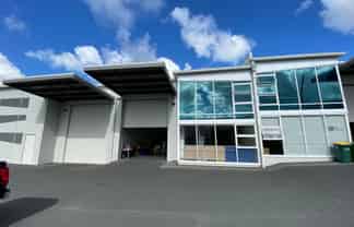 Immaculate Warehouse Unit - 191.63 sqm