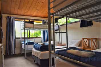 YHA Backpacker- Sunflower Lodge, New Plymouth