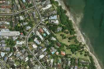 2/92 Churchill Road, Murrays Bay