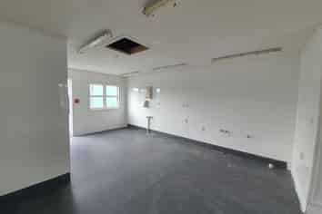 Central Henderson Retail Unit Available