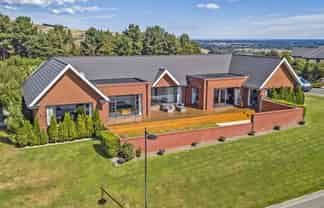 1 The Ridge, Kennedys Bush