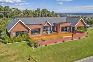 1 The Ridge, Kennedys Bush