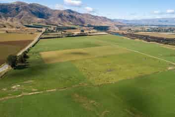 324 Luggate Tarras Road, Luggate