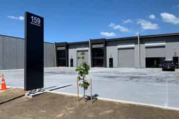 OFFICE AND WAREHOUSE ON MATAKOKIRI