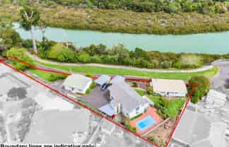141 Flanshaw Road, Te Atatu South