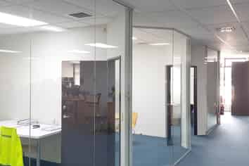 324M² OFFICE WITH REAR ROLLER DOOR ACCESS