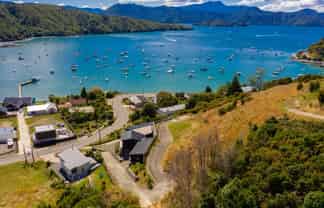  324B, 324C and 324D Waikawa Road, 