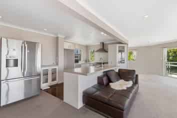 24 Bocage Lane, West Harbour