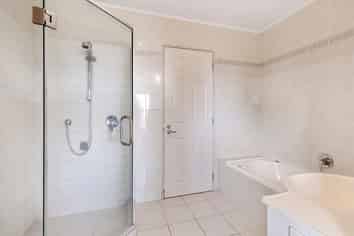 24 Bocage Lane, West Harbour