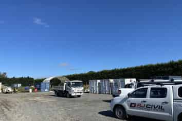 Huge Exposure Site with Multiple Options 