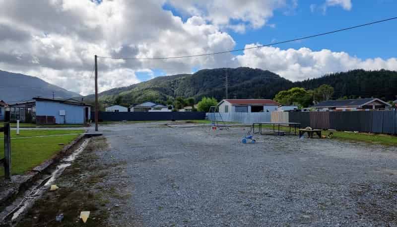 11 Matai Street, Dobson