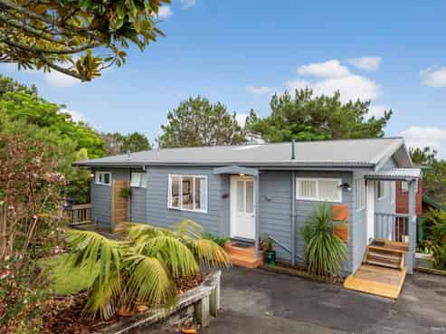1/14 Dalmeny Close, Murrays Bay