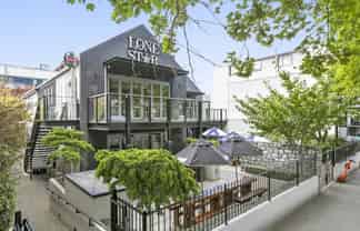 ICONIC TENANT - MODERN INVESTMENT OPPORTUNITY