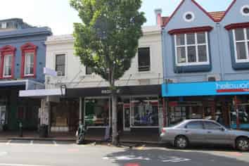 Prime Retail Space on 'Edinburgh Way' Block