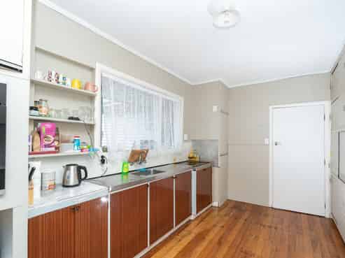 86 Tawa Street, Melville