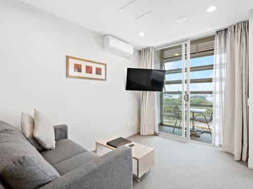 1001/17 Amersham Way, Manukau