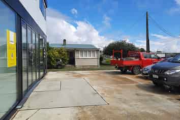 Commercial on Cambridge Road