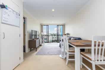 D506/176 Broadway, Newmarket