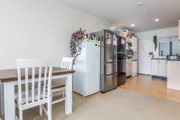 D506/176 Broadway, Newmarket