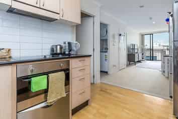 D506/176 Broadway, Newmarket